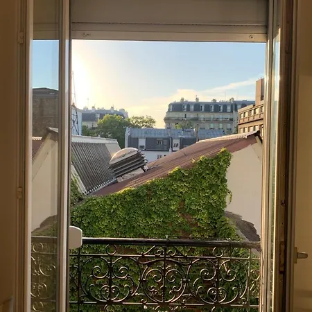 One Bedroom - Paris